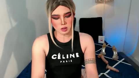 Snapshot of bestgirljulia chatting on 11/02/25, 11:07 bestgirljulia online show from 11/02/25, 11:07