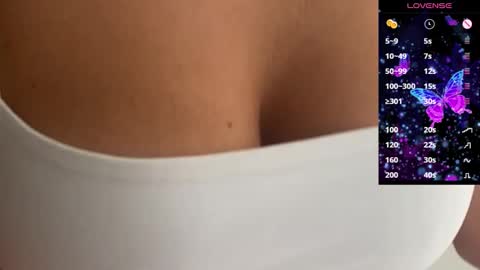 Snapshot of bestteya chatting on 10/08/25, 11:19 Teya online show from 10/08/25, 11:19