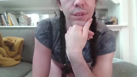 Snapshot of besweetome chatting on 11/04/25, 05:23 GG online show from 11/04/25, 05:23