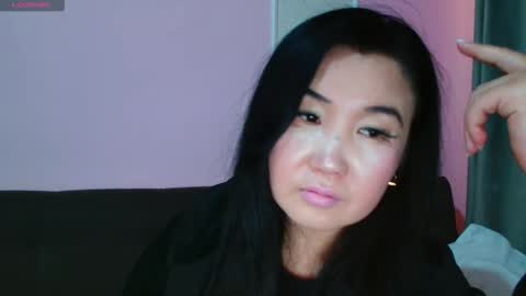 Snapshot of bet_lu chatting on 10/15/25, 04:56 Bet Lu online show from 10/15/25, 04:56