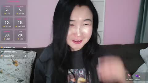 Snapshot of bet_lu chatting on 11/17/25, 08:20 Bet Lu online show from 11/17/25, 08:20