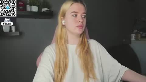 Snapshot of betany_fokss chatting on 08/04/26, 03:43 Bella Schedule GMT2 Mon Tue Wed Thu Fri Sat Sun 8 am from 2pm online show from 08/04/26, 03:43