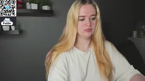 Snapshot of betany_fokss chatting on 08/05/26, 04:48 Bella Schedule GMT2 Mon Tue Wed Thu Fri Sat Sun 8 am from 2pm online show from 08/05/26, 04:48