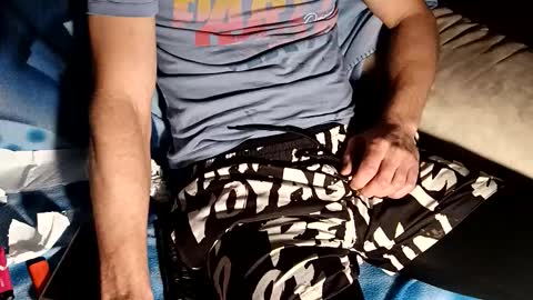 betelik7 online show from 11/02/25, 04:04