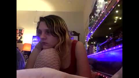 Snapshot of bethanytakesit123 chatting on 01/07/25, 12:24 Bethanytakesitt online show from 01/07/25, 12:24