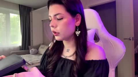 Airin online show from 06/04/26, 12:00