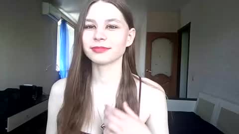 Snapshot of bethkallberg chatting on 06/14/26, 09:00 Leila online show from 06/14/26, 09:00