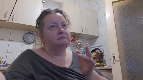 bethnorth online show from 09/25/25, 02:04