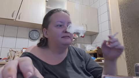 bethnorth online show from 10/12/25, 02:21