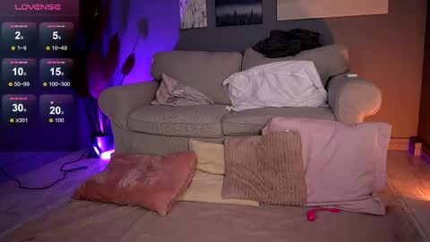 Betty online show from 02/11/25, 04:22