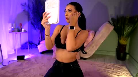 Betty online show from 10/03/25, 04:20