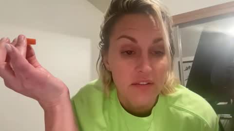 Snapshot of betterconvobesttime chatting on 12/04/25, 04:00 Best Time and Even better Convo online show from 12/04/25, 04:00