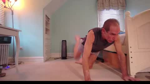 Snapshot of betterwithu2 chatting on 11/25/25, 08:20 betterwithu2 online show from 11/25/25, 08:20