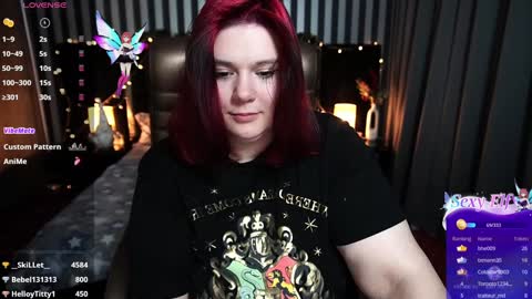 betttydark online show from 01/01/25, 12:53