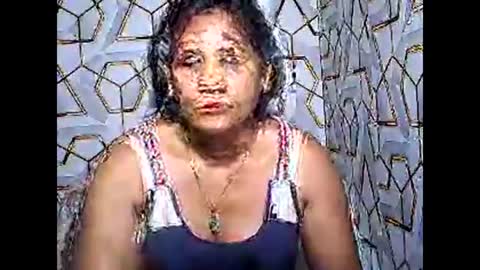 betty_83 online show from 06/08/26, 12:49