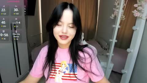 Snapshot of betty__davvis chatting on 09/21/25, 12:18 Betty online show from 09/21/25, 12:18