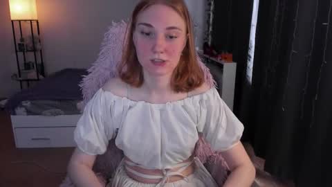 Snapshot of betty_witchy chatting on 03/26/26, 04:07 Dory make me happier online show from 03/26/26, 04:07
