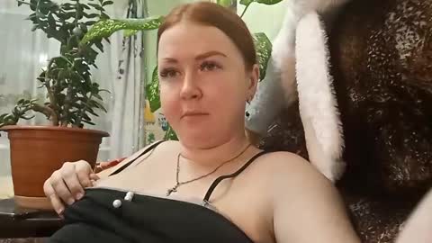 Snapshot of bettyurbane chatting on 01/12/25, 03:57 Mila Sweet online show from 01/12/25, 03:57