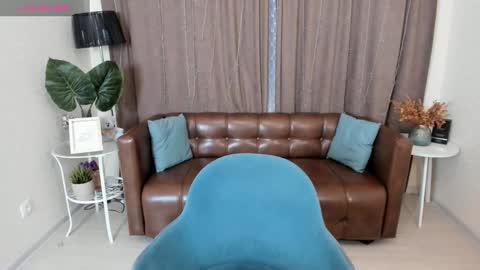 Snapshot of bettyurbane chatting on 01/24/25, 04:16 Mila Sweet online show from 01/24/25, 04:16