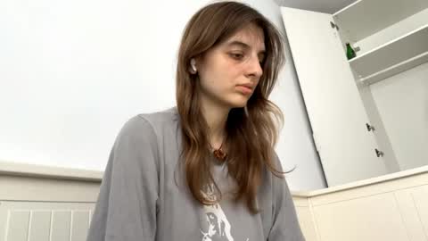 Snapshot of beulahweikert chatting on 06/06/26, 01:16 Lina online show from 06/06/26, 01:16