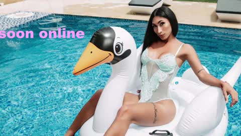 Nicolle Aviles online show from 01/07/25, 08:13