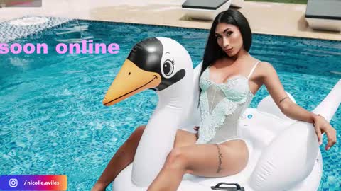 Nicolle Aviles online show from 09/15/25, 02:11