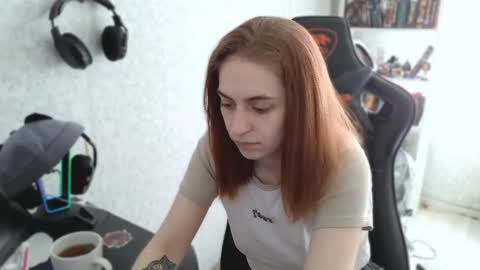 beverly_yay online show from 04/30/26, 08:42
