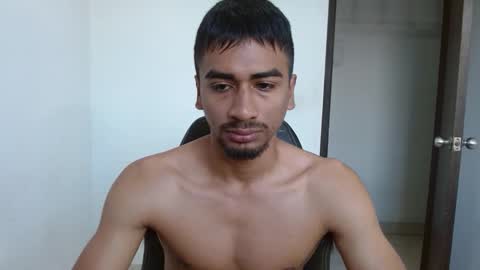 Snapshot of bfernando_05 chatting on 09/23/25, 11:57 BAYRON online show from 09/23/25, 11:57