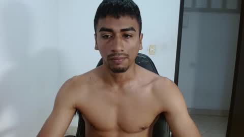 Snapshot of bfernando_05 chatting on 09/25/25, 10:52 BAYRON online show from 09/25/25, 10:52