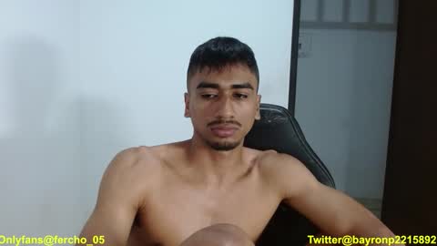 Snapshot of bfernando_05 chatting on 10/14/25, 04:57 BAYRON online show from 10/14/25, 04:57