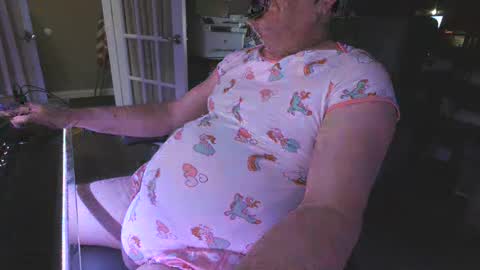 Snapshot of bi_chubby_sub61 chatting on 02/01/25, 02:37 Redmoon online show from 02/01/25, 02:37