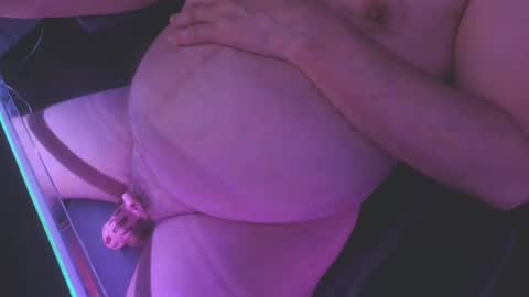 Snapshot of bi_chubby_sub61 chatting on 10/11/25, 04:33 Redmoon online show from 10/11/25, 04:33