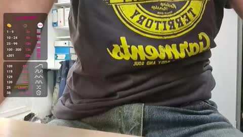 Snapshot of bi_french69 chatting on 09/29/25, 04:12 My name is David and if you like public exhibitions you wont be disappointed with me LoL - My favorite vibes is 44  online show from 09/29/25, 04:12