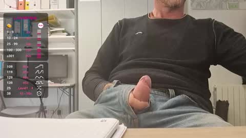 Snapshot of bi_french69 chatting on 10/07/25, 02:58 My name is David and if you like public exhibitions you wont be disappointed with me LoL - My favorite vibes is 44  online show from 10/07/25, 02:58