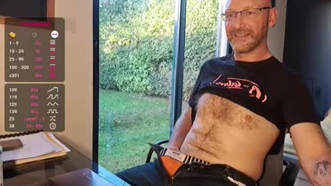 Snapshot of bi_french69 chatting on 10/21/25, 07:09 My name is David and if you like public exhibitions you wont be disappointed with me LoL - My favorite vibes is 44  online show from 10/21/25, 07:09