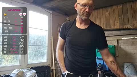 Snapshot of bi_french69 chatting on 10/27/25, 09:02 My name is David and if you like public exhibitions you wont be disappointed with me LoL - My favorite vibes is 44  online show from 10/27/25, 09:02