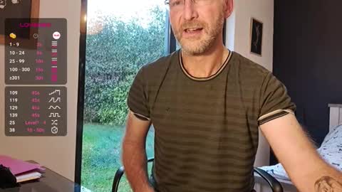 Snapshot of bi_french69 chatting on 11/06/25, 08:26 My name is David and if you like public exhibitions you wont be disappointed with me LoL - My favorite vibes is 44 online show from 11/06/25, 08:26