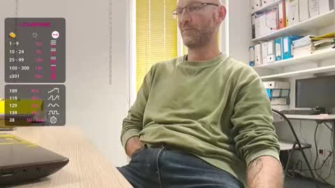 Snapshot of bi_french69 chatting on 12/17/25, 01:28 My name is David and if you like public exhibitions you wont be disappointed with me LoL - My favorite vibes is 44 online show from 12/17/25, 01:28