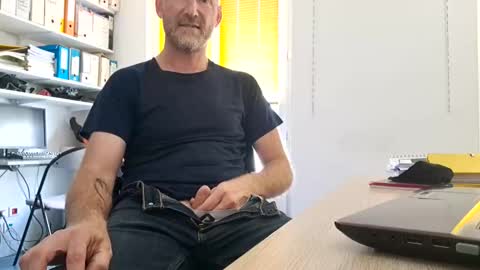 My name is David and if you like public exhibitions you wont be disappointed with me LoL - My favorite vibes is 44  online show from 05/15/26, 10:22