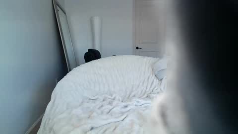 Snapshot of bi_sexualmilf chatting on 01/05/25, 05:30 Bi sexualmilf Fansly  online show from 01/05/25, 05:30