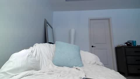 Snapshot of bi_sexualmilf chatting on 01/13/25, 09:31 Bi sexualmilf Fansly  online show from 01/13/25, 09:31