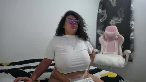Bianca Tuesday to Sunday from 2am to 6am UTC-5 online show from 02/07/25, 10:40