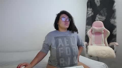 Bianca Tuesday to Sunday from 2am to 6am UTC-5 online show from 09/13/25, 09:53