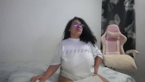 Bianca Tuesday to Sunday from 2am to 6am UTC-5 online show from 03/10/26, 09:25