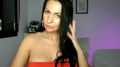 B I A N C A   online show from 11/02/25, 10:23