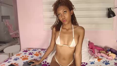 biancaa__18 online show from 10/08/25, 07:22