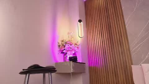 biancaa__18 online show from 05/27/26, 01:57