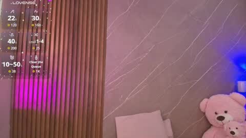 biancaa__18 online show from 06/13/26, 07:34