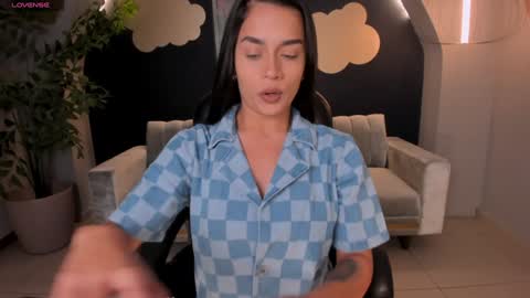 Bianca Pierce online show from 12/23/24, 11:04