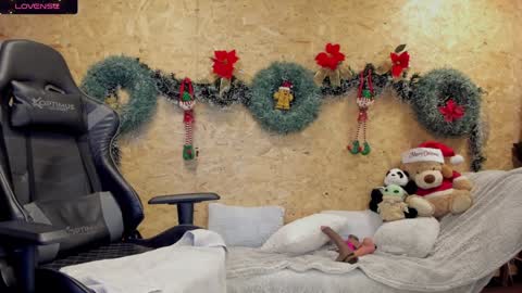 Biancastrong.. IGThebiancastrong online show from 12/18/24, 11:02
